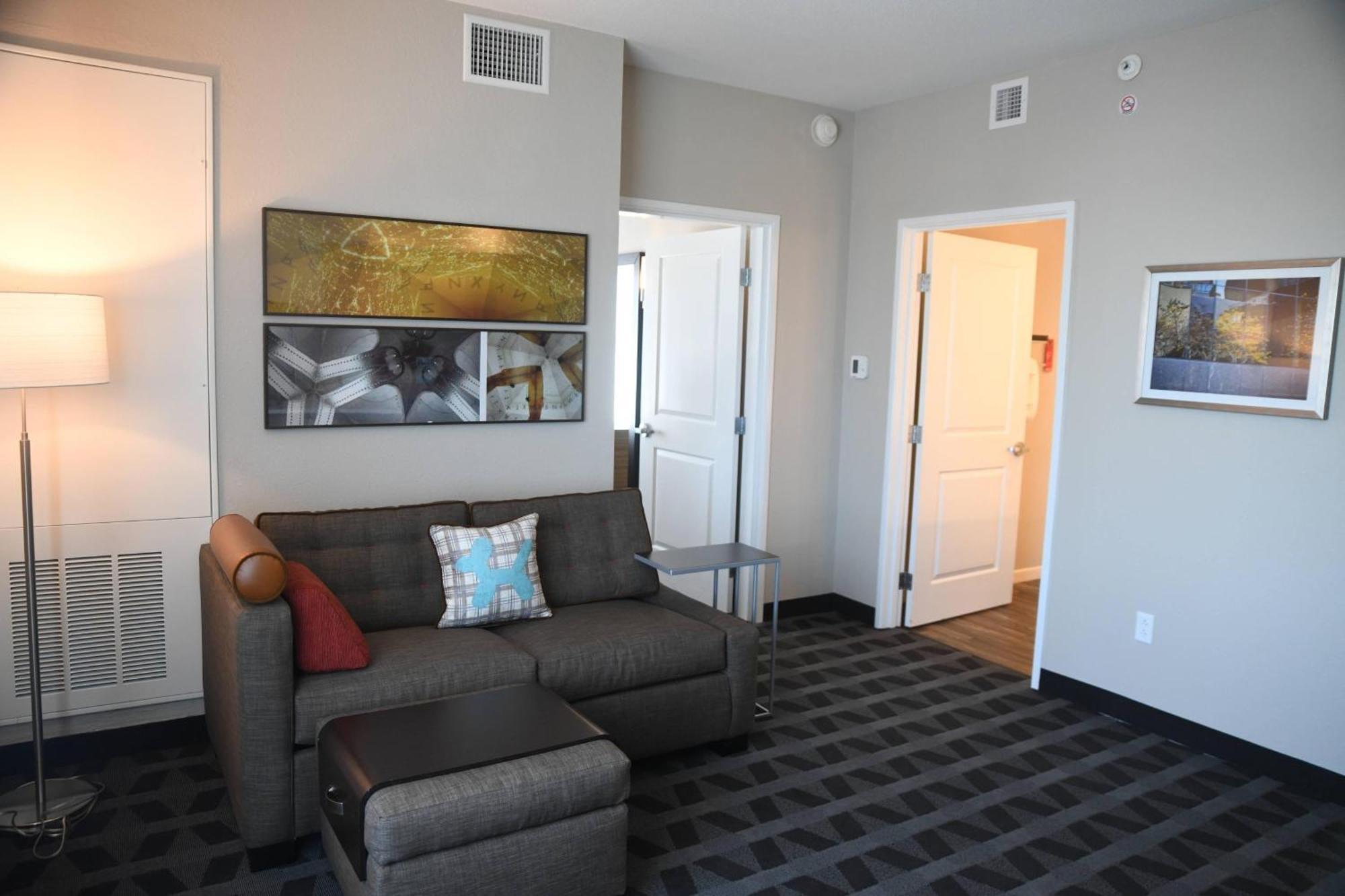 Towneplace Suites Kansas City At Briarcliff Esterno foto